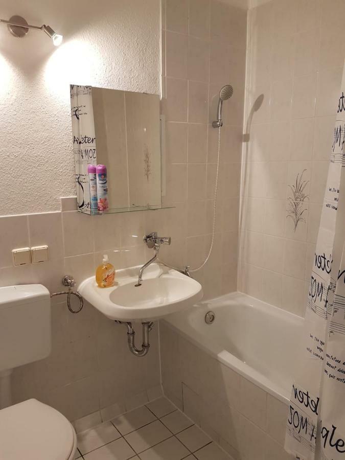 Monteurwohnung Fuer 6 Personen In לייפציג מראה חיצוני תמונה